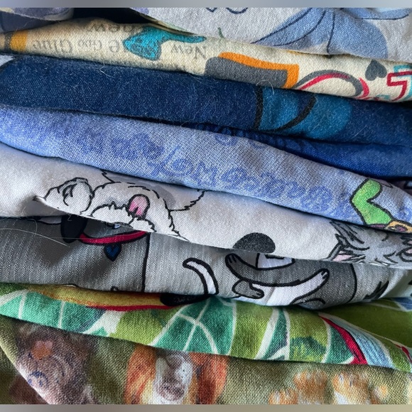 Scrub Tops Scrub Tops Scrub Tops - Picture 3 of 4